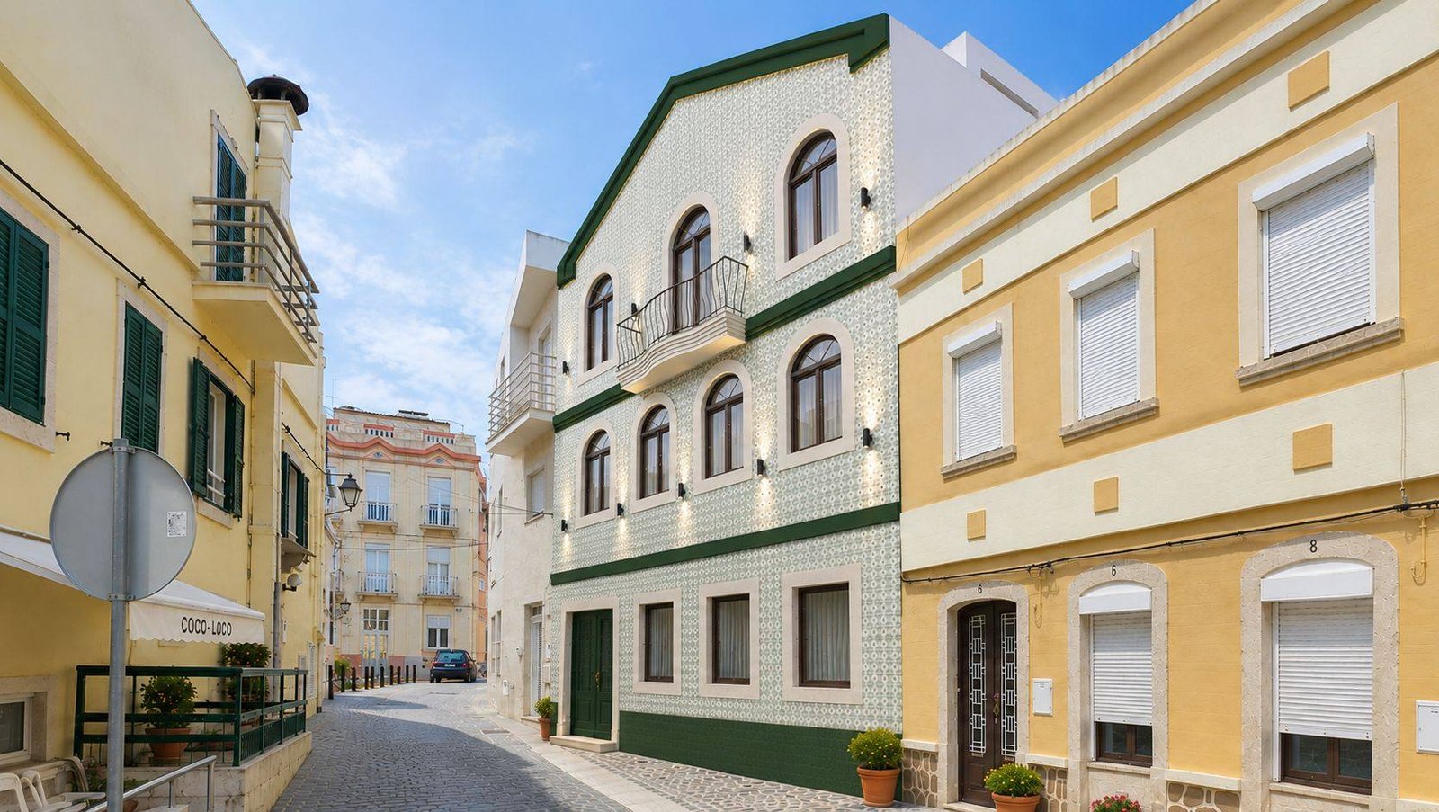 Muralha Residences, restored tiled façade in Buarcos