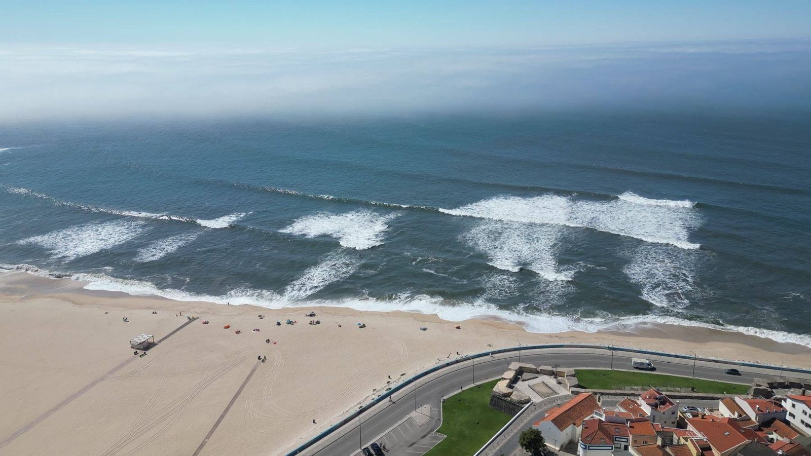 Surf breaks along Buarcos beach